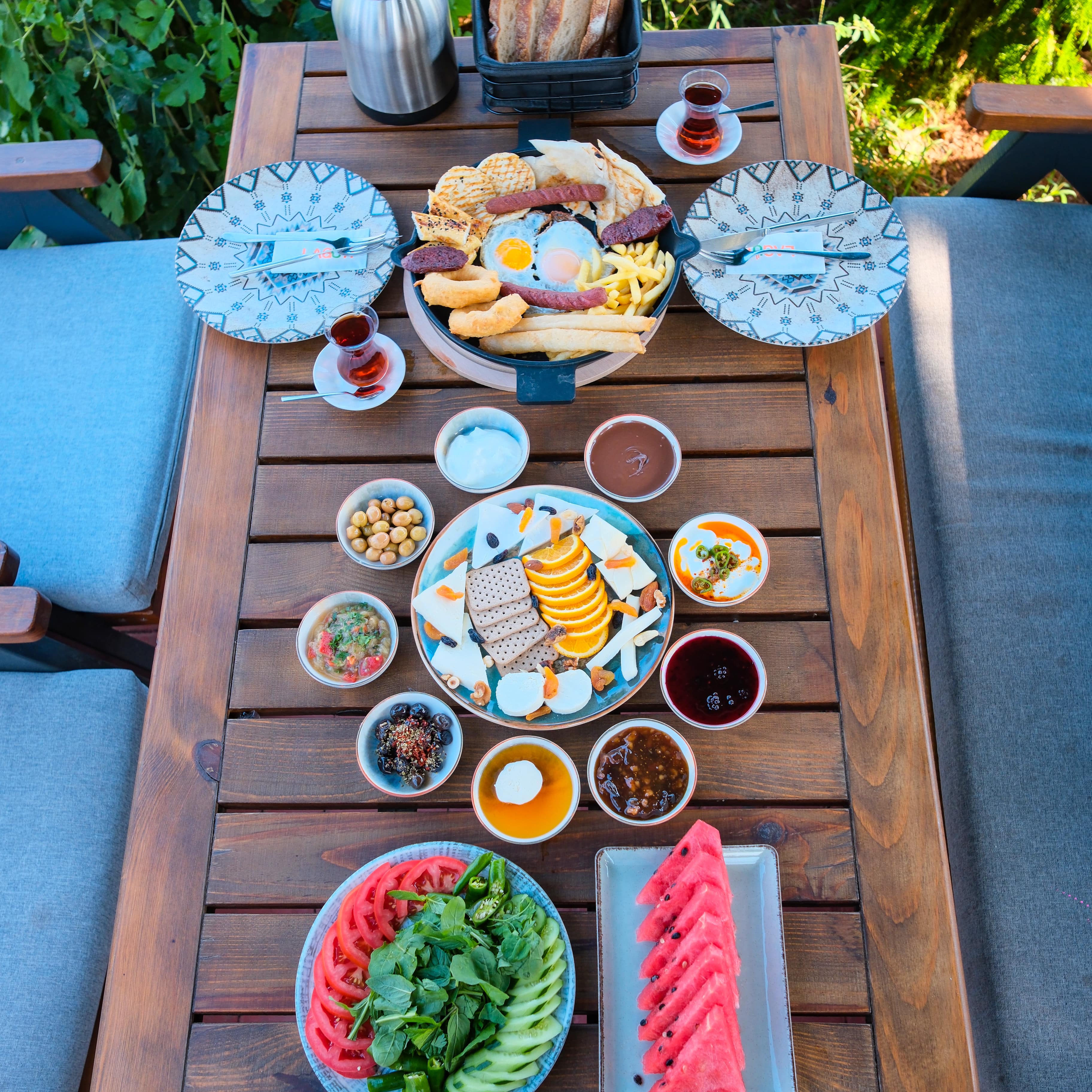 Serpme Kahvaltı, En az 2 kişiliktir, Belirtilen ücret kişi başı fiyatıdır